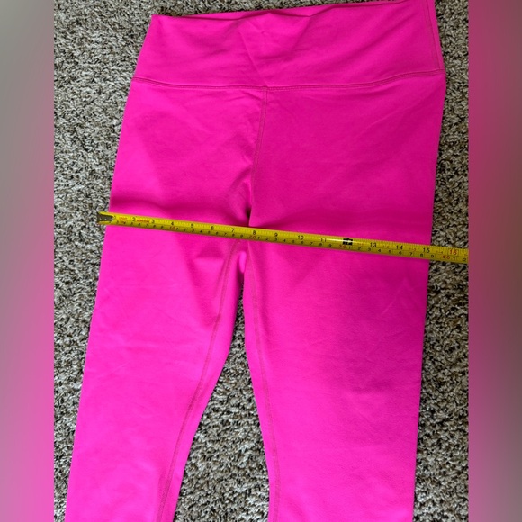 Fabletics Define PowerHold® High-Waisted 7/8 Legging - Picture 8 of 9